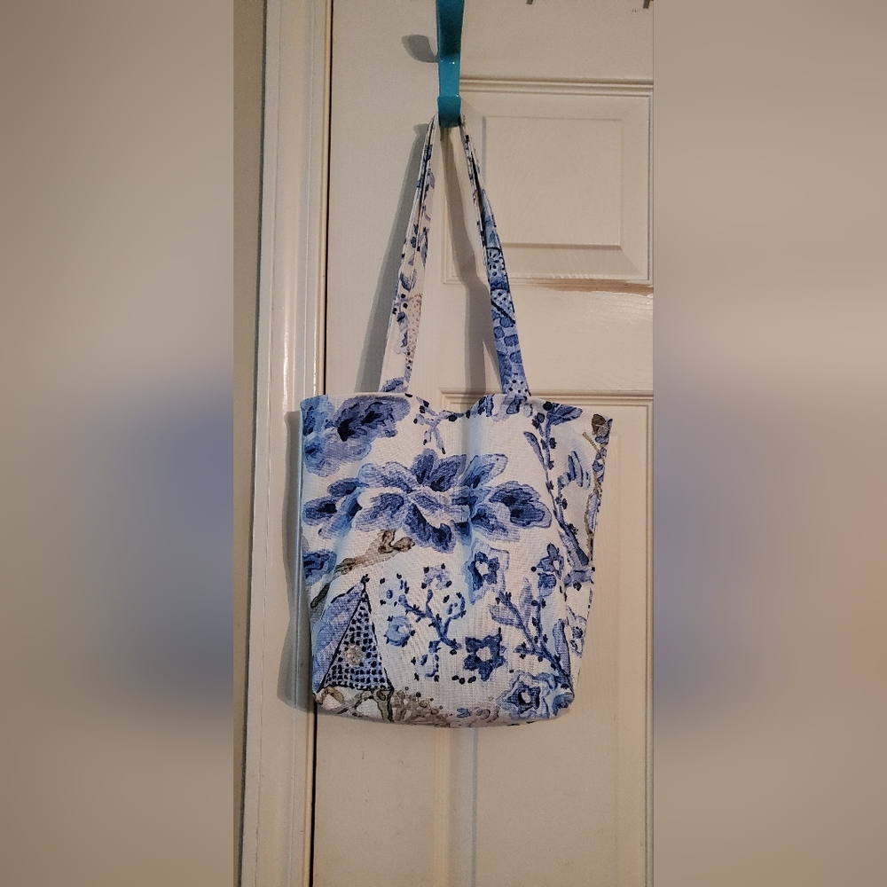 Tote/purse, handmade by me, Susan's Legacy Pillows and More. 10 x 9 x 4